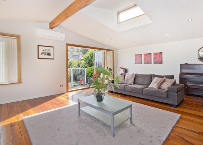  at 8 Howard Road, Point Howard, Lower Hutt
