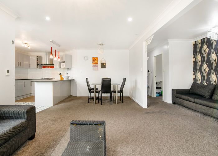  at 18 Jamaica Place, Blockhouse Bay, Auckland