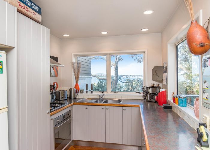  at 1/69 Princes Street, Northcote Point, Auckland