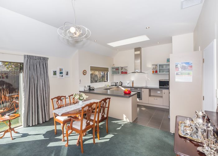  at 1/35 Glenburn Place, Avonhead, Christchurch