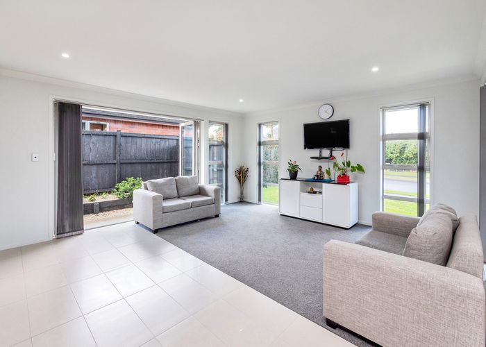  at 40 Castellina Drive, Karaka, Papakura
