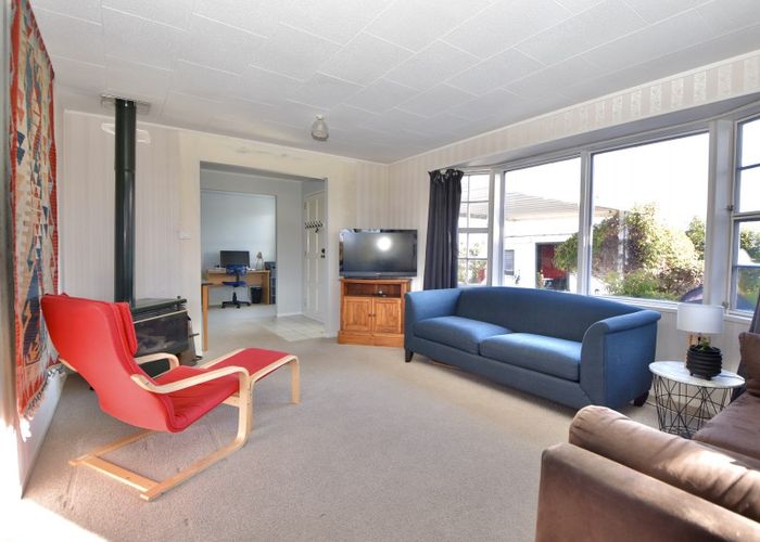  at 28 Somerset Road, Clareville, Carterton