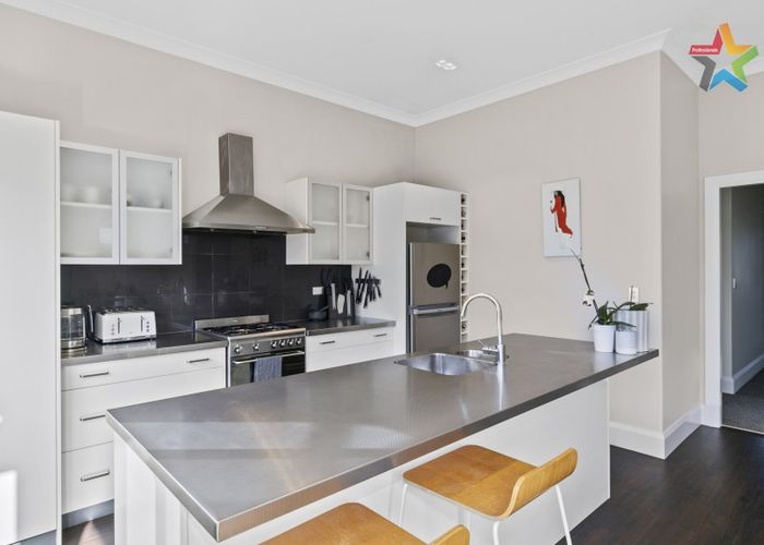  at 42 William Street, Petone, Lower Hutt