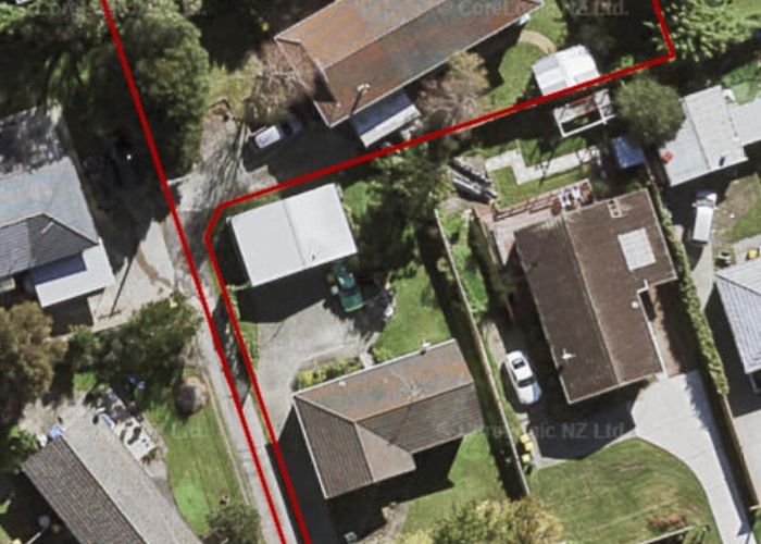  at 24 Ellice Road, Totara Vale, Auckland