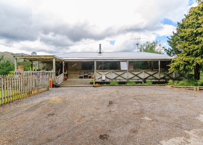  at 141 Upper Fitzherbert Road, Wainuiomata, Lower Hutt