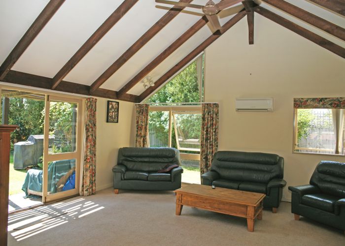  at 2/20A STUDHOLME STREET, Somerfield, Christchurch