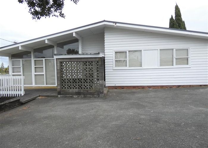  at 302 Glenfield Road, Glenfield, Auckland
