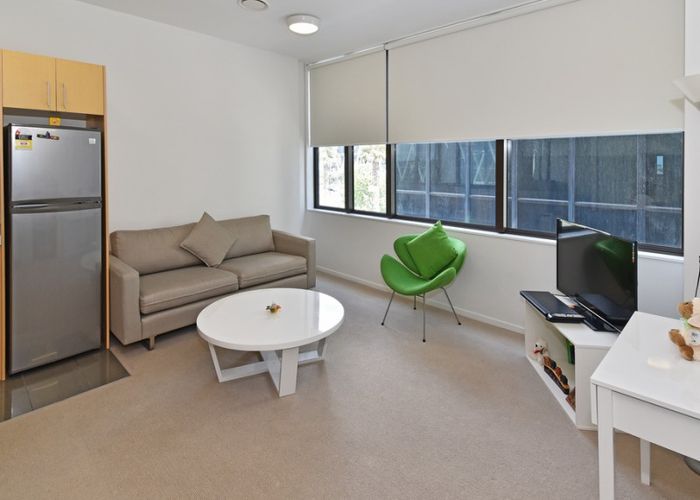  at 306/17 PUTNEY WAY, Manukau, Auckland