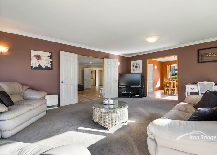  at 84 Landing Drive, Albany, Auckland