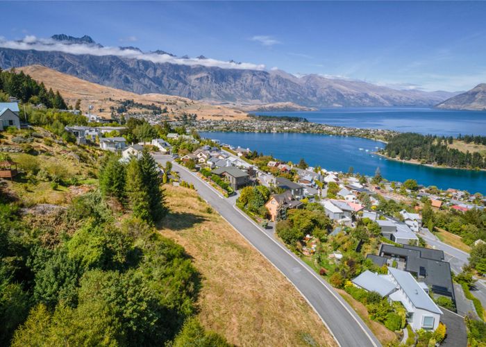  at 4 Manchester Place, Queenstown, Queenstown