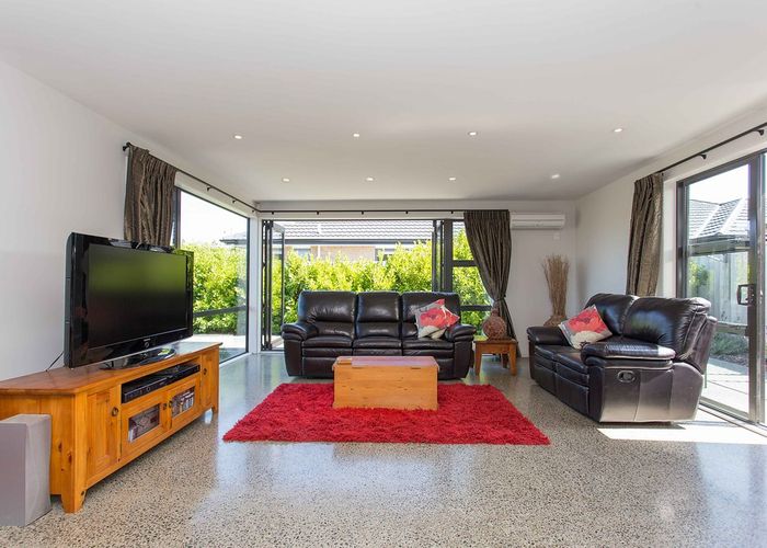 at 1 Ruahine Place, Parklands, Christchurch