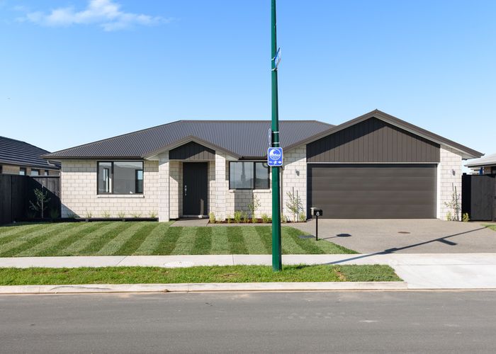  at 8 Harding Drive, Papamoa Beach, Papamoa