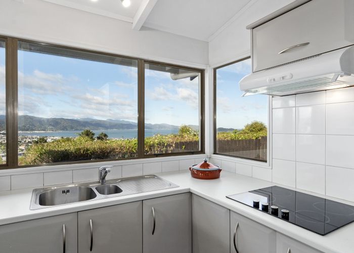  at 6 Stanhope Grove, Korokoro, Lower Hutt