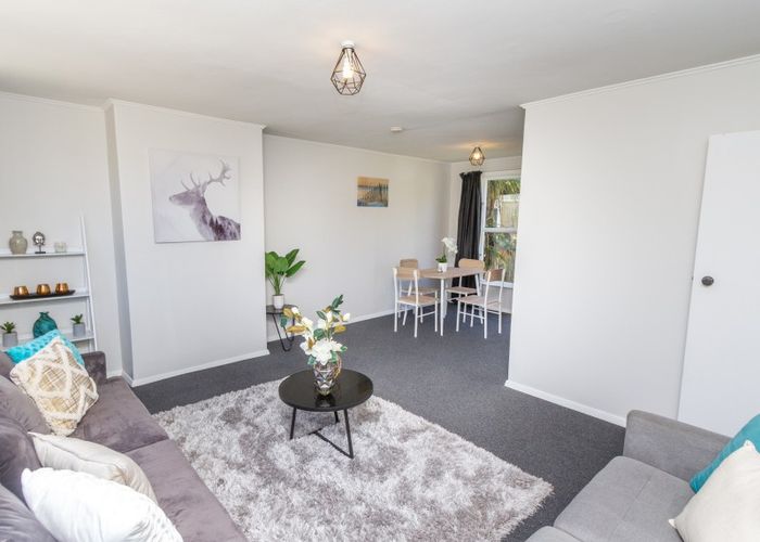  at 25 Roberts Street, Tawa, Wellington