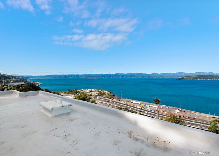  at 141 Barnard Street, Wadestown, Wellington