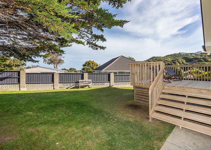 Free property data for 1 Holly Grove, Maungaraki, Lower Hutt homes.co.nz