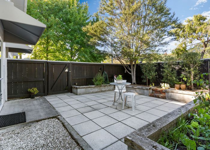  at 186 Gowing Drive, Meadowbank, Auckland