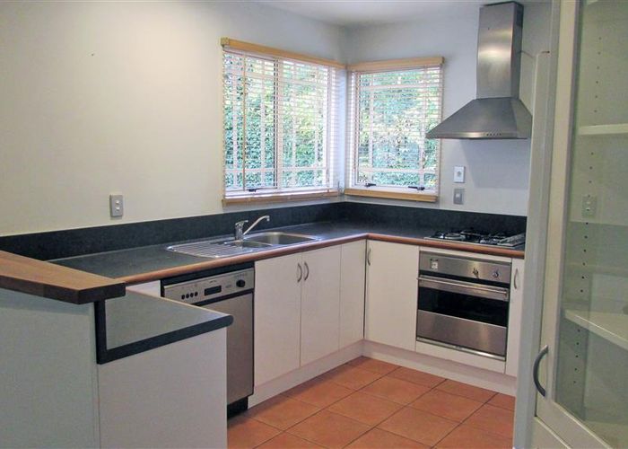  at 1/32 Winchester Street, Merivale, Christchurch