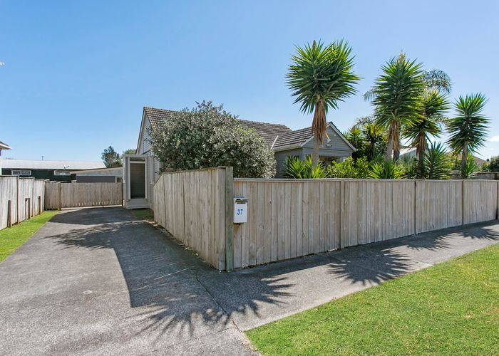  at 37 Gifford Avenue, Wesley, Auckland