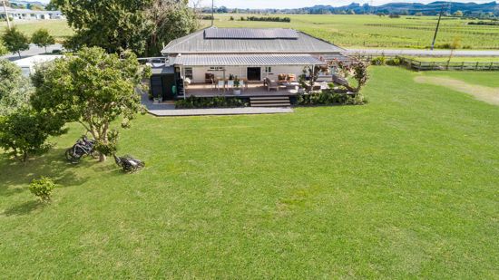  at 208 Monument Road, Clevedon, Clevedon