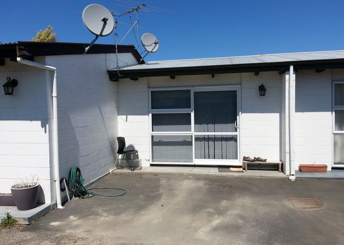  at 4/17 Brake Street, Upper Riccarton, Christchurch