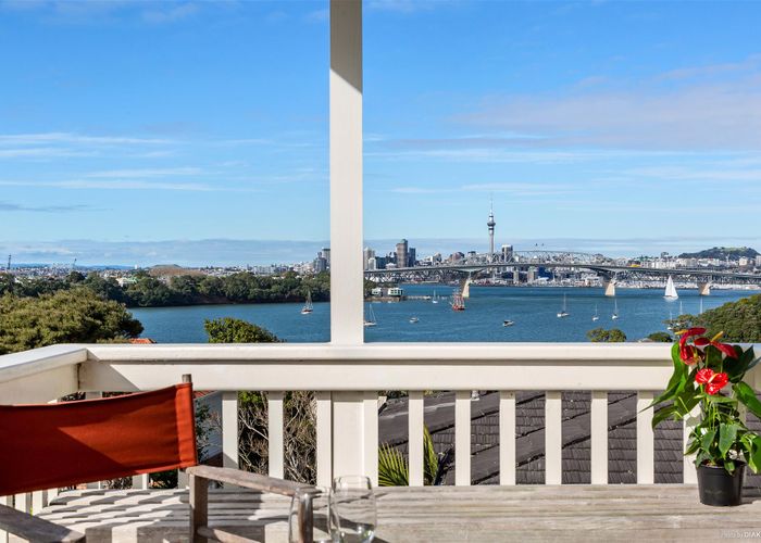  at 2/47 Maritime Terrace, Birkenhead, Auckland