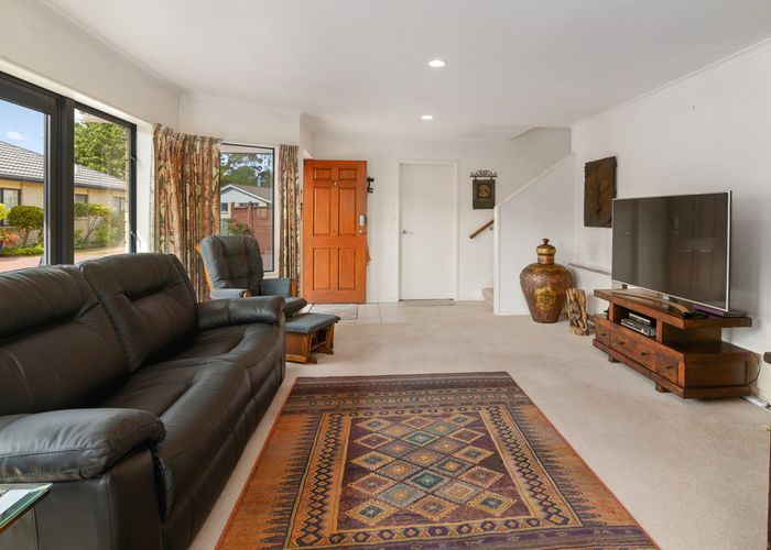  at 4/66 Kawaha Point Road, Kawaha Point, Rotorua