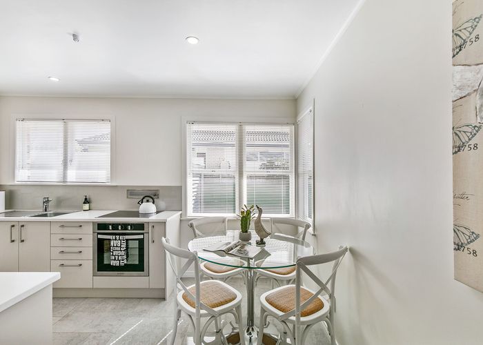  at 4/70 Tawa Road, Onehunga, Auckland
