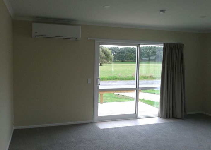  at 8 Plateau Drive, Fitzroy, Hamilton