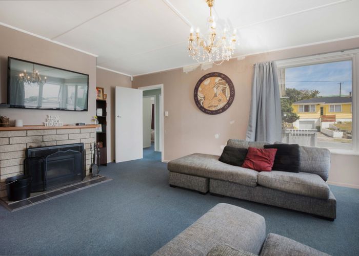  at 124 Driver Crescent, Cannons Creek, Porirua