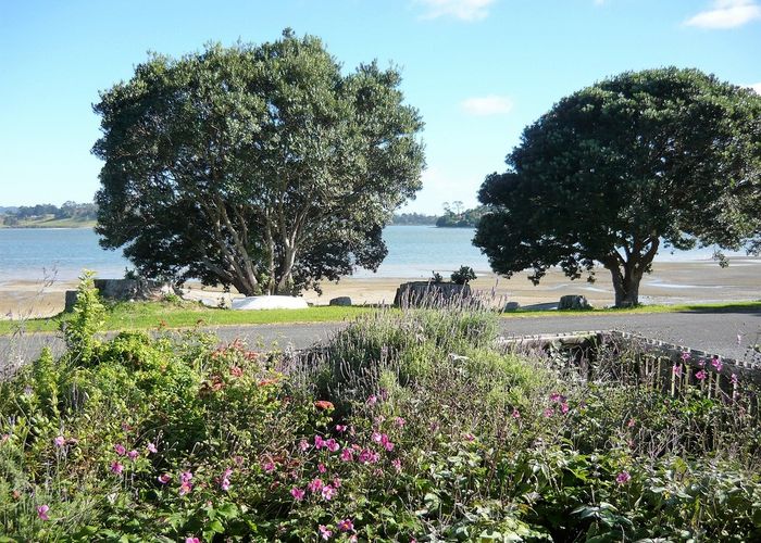 at 14 The Strand, Maungaturoto