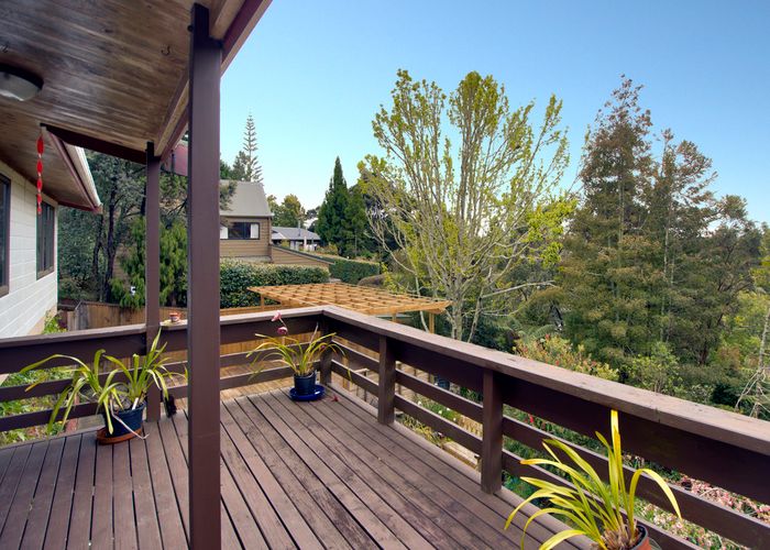 at 32 Longfellow Parade, Glen Eden, Auckland