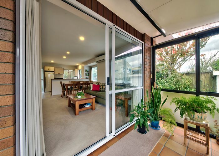  at 2/28A Godley Road, Green Bay, Auckland