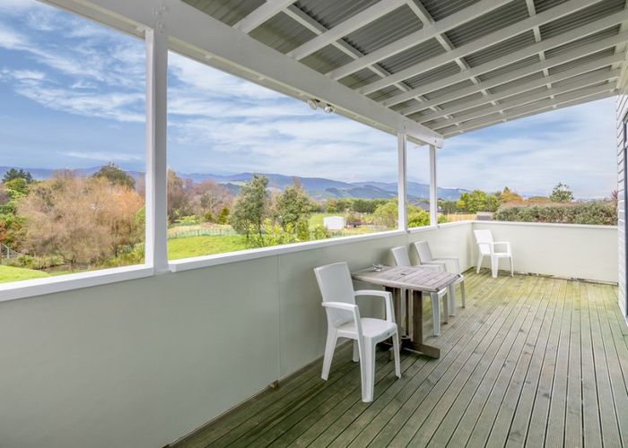  at 19 Grande View Terrace, Ohau, Levin