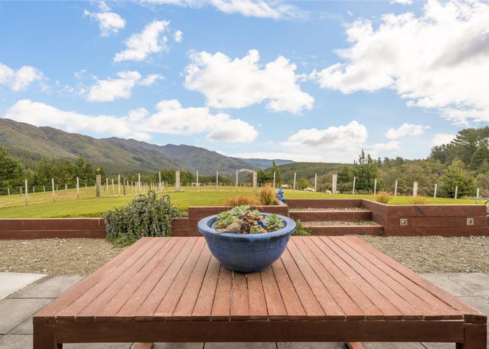  at 32 Kaitoke Loop Road, Kaitoke, Upper Hutt