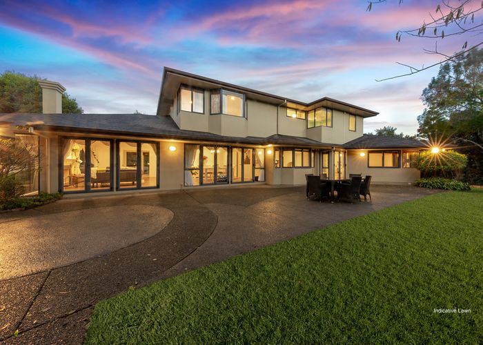  at 12 Del Mar Court, Shamrock Park, Auckland