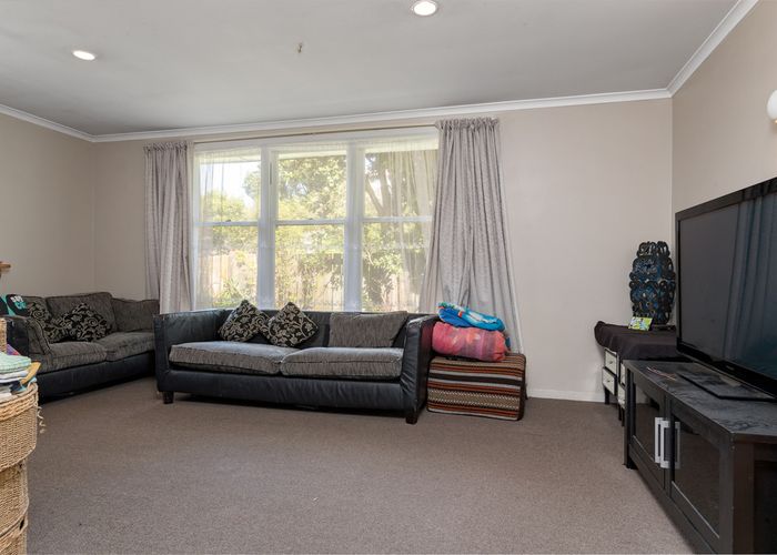  at 10 Te Puke Street, Titahi Bay, Porirua