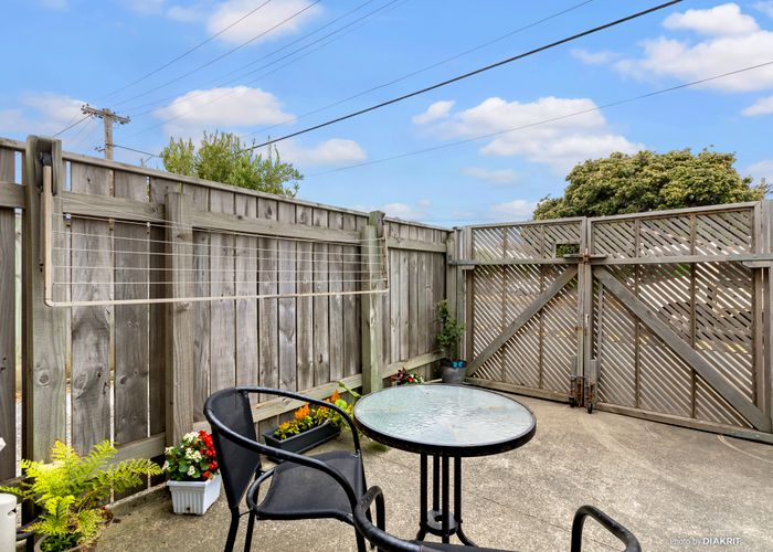  at 2/103 Rongotai Road, Kilbirnie, Wellington