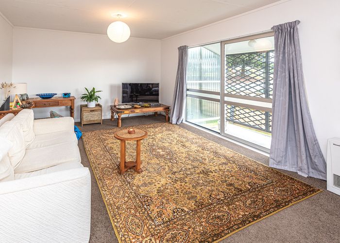  at 2 Rangiora Street, Castlecliff, Whanganui
