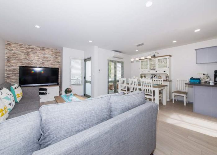  at 3 Winery Way, Henderson, Auckland