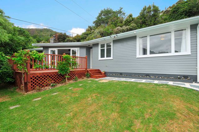  at 39 Lowry Crescent, Stokes Valley, Lower Hutt