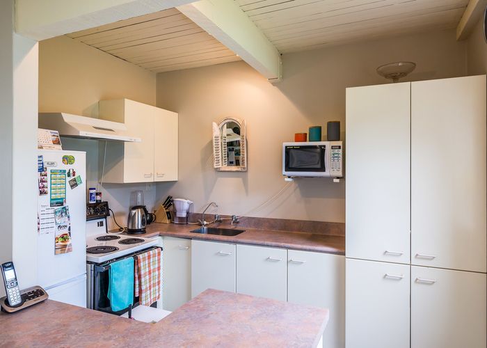  at 114 Akaroa Drive, Maupuia, Wellington