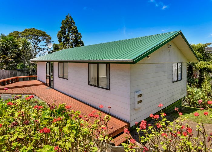  at 1/40 Manuka Road, Glenfield, Auckland