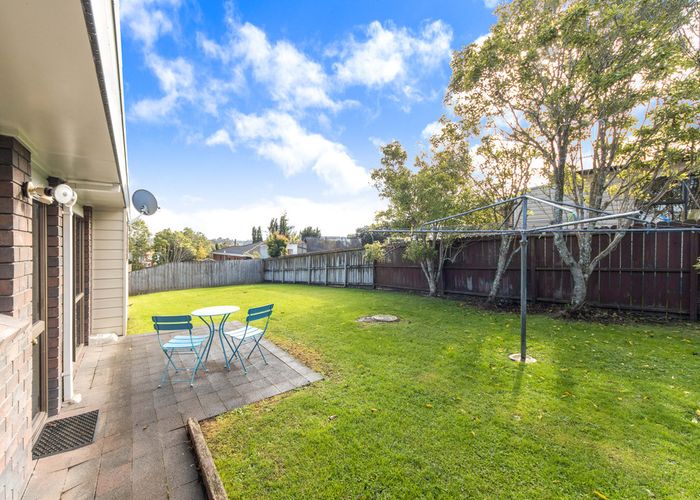  at 2/111 Sturges Road, Henderson, Auckland