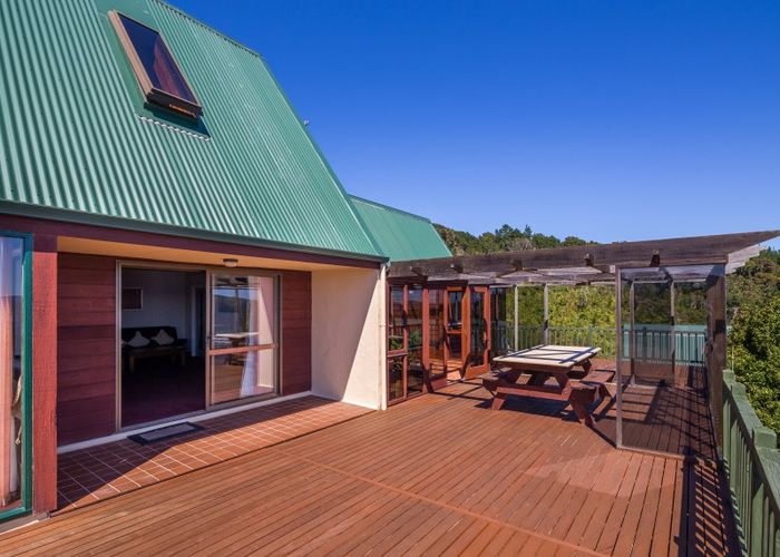 at 52 Avro Road, Blue Mountains, Upper Hutt