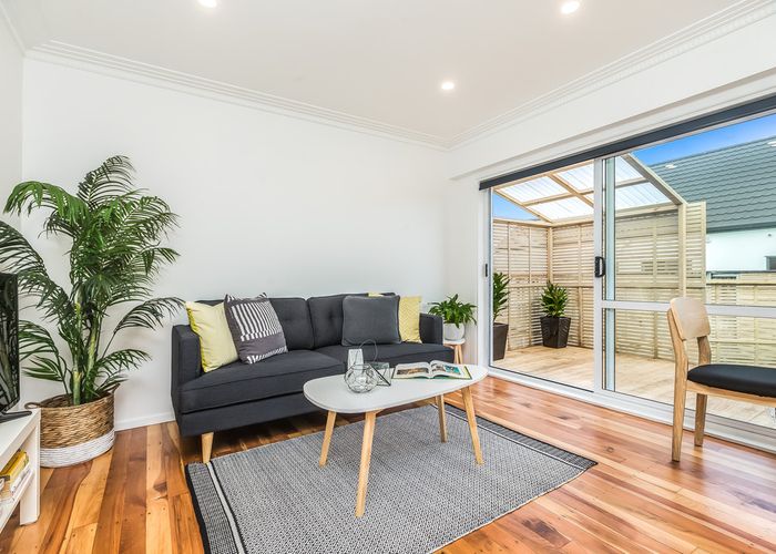  at 4/10 Harding Avenue, Mount Wellington, Auckland