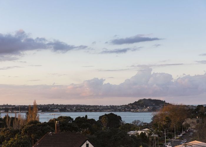  at 9 Canterbury Place, Parnell, Auckland