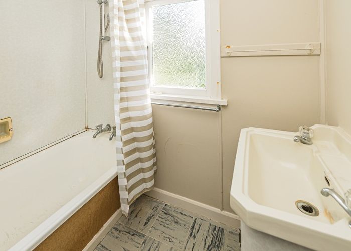  at 19 Hutchison Crescent, Durie Hill, Whanganui