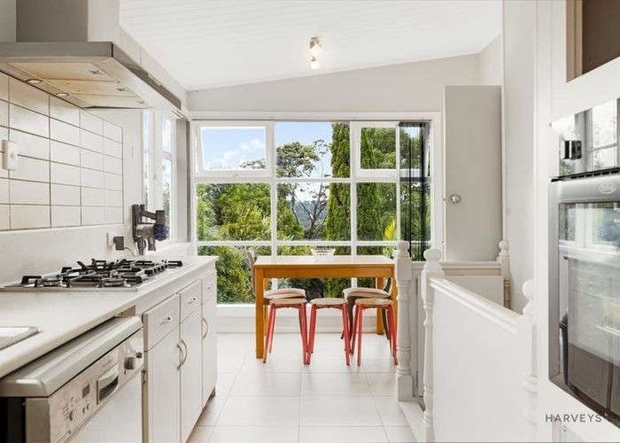  at 8 Walker Road, Henderson Valley, Auckland