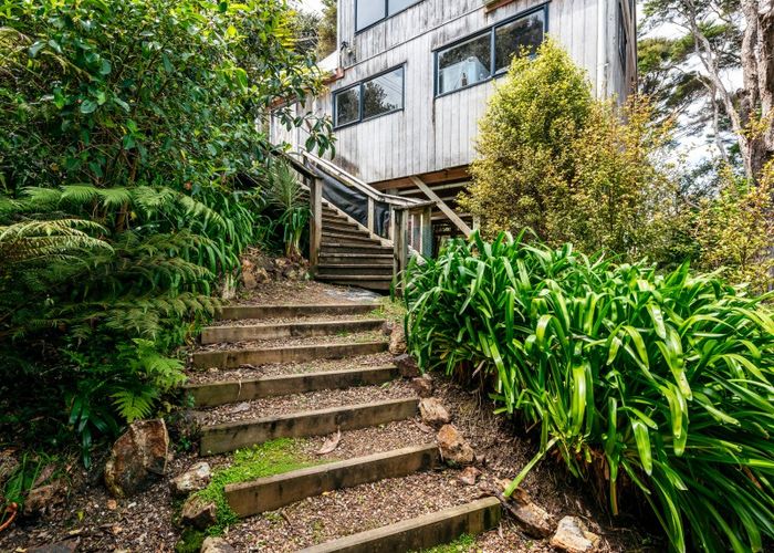  at 3 Queens Drive, Oneroa, Waiheke Island